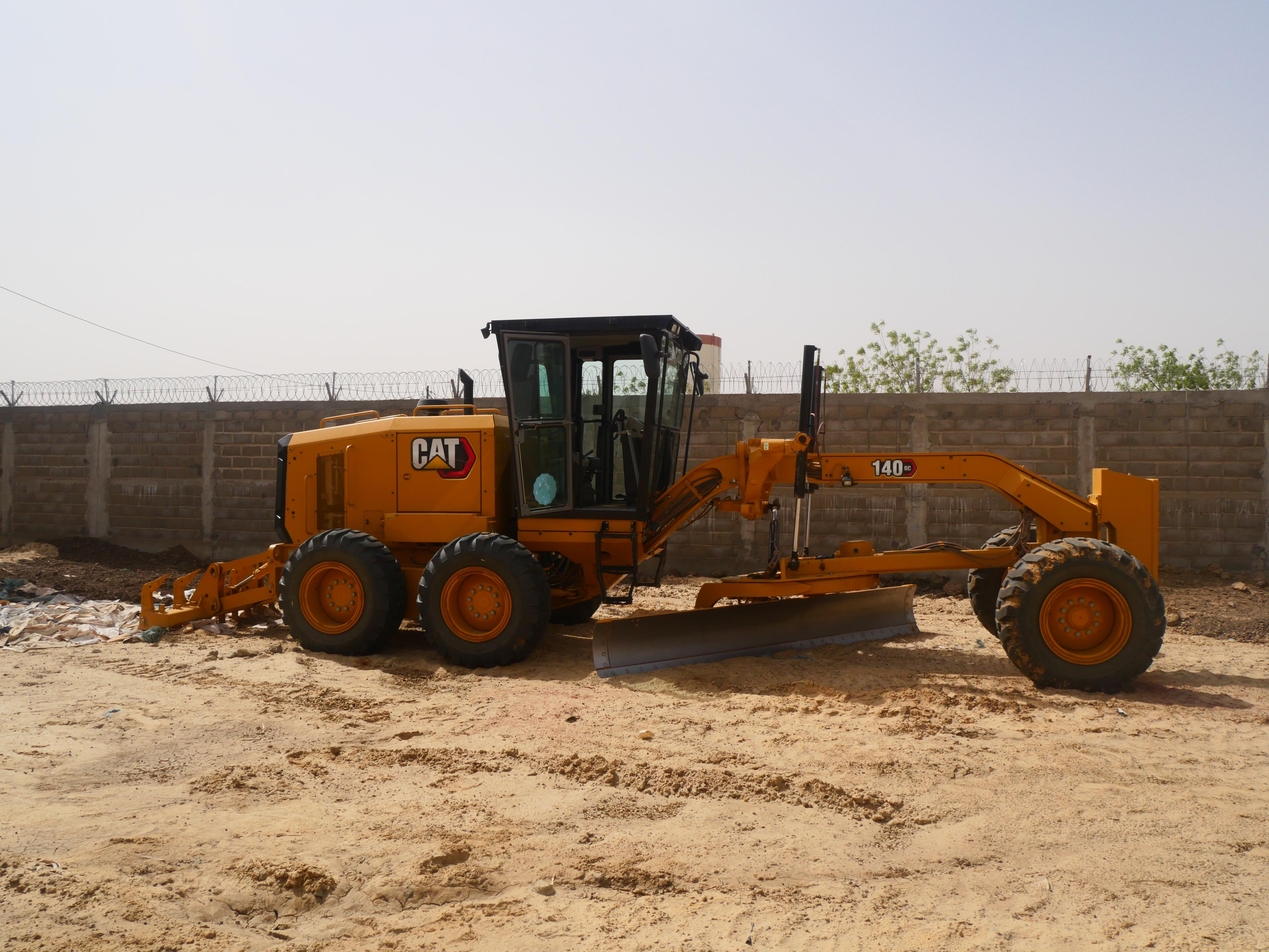 Niveleuse Cat 140 GC